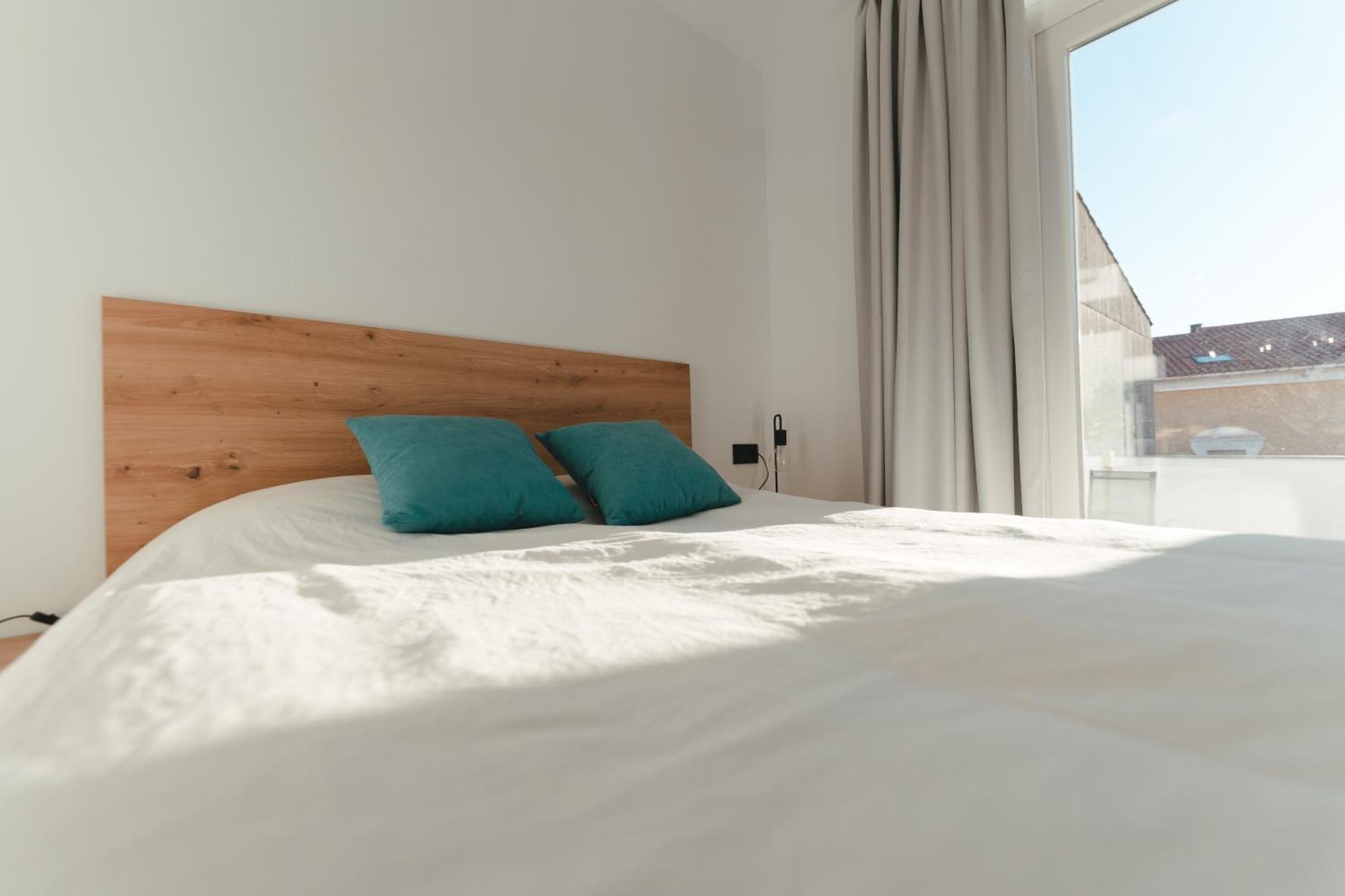 Macarena Suites Caces Exteriör bild